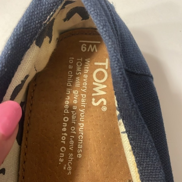 TOMS Size 9 Navy blue - Picture 2 of 6